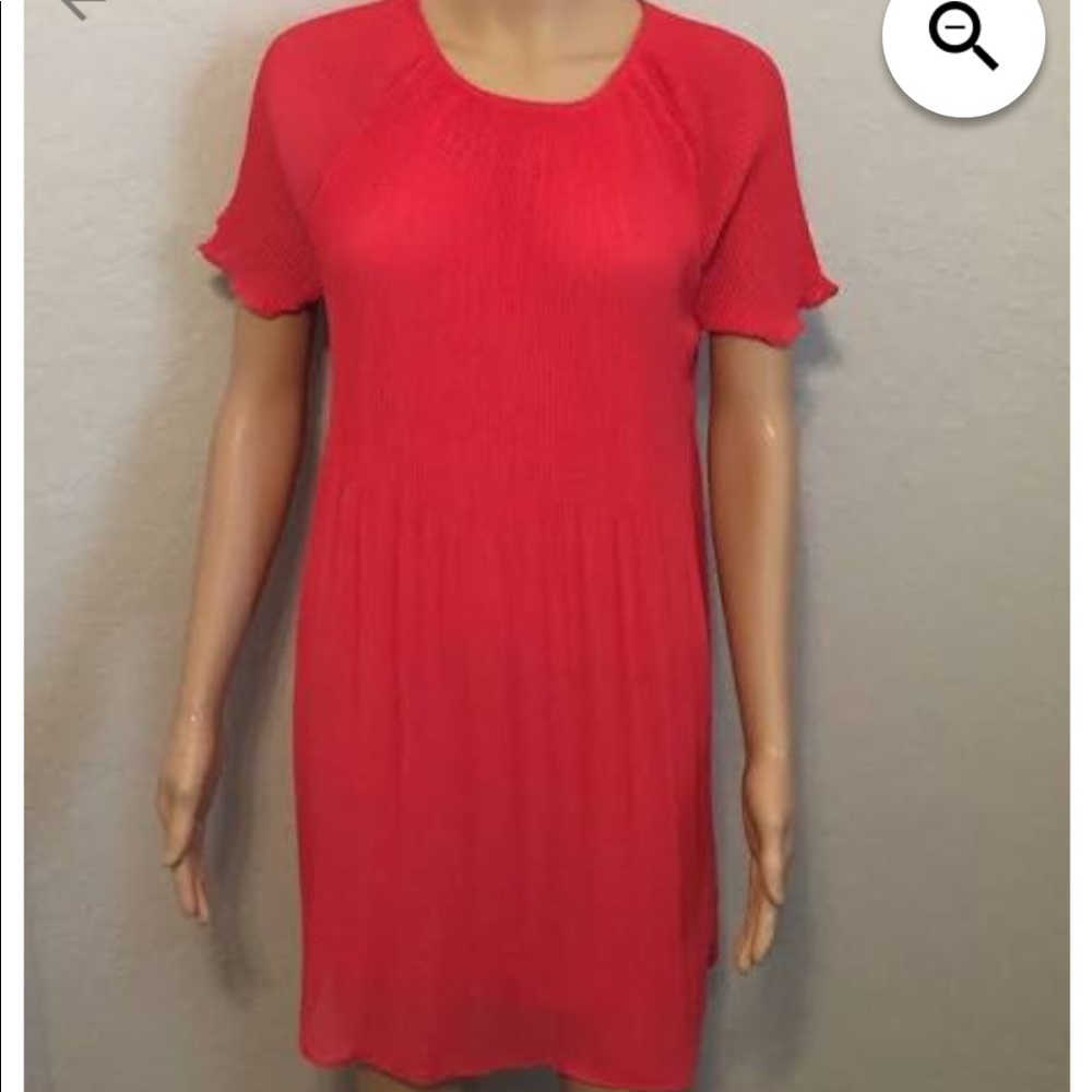 ❌❌SOLD❌❌Michael Kors Flutter Sleeves dress . - Picture 6 of 8